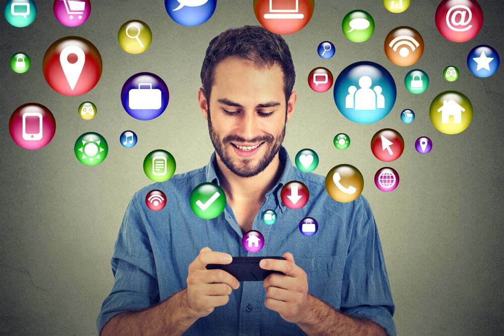 GLI EFFETTI DEI SOCIAL MEDIA SUI MEZZI TRADIZIONALI DI COMUNICAZIONE